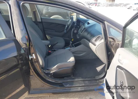 2018 Kia Forte Lx z USA, uszkodzony, nr VIN 3KPFL4A74JE164008